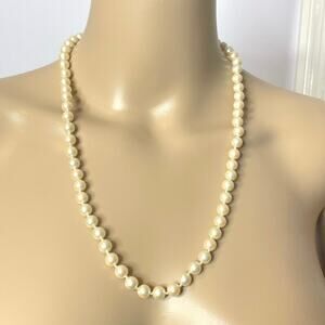 Vintage Marvella faux pearl necklace 24" cream goldtone